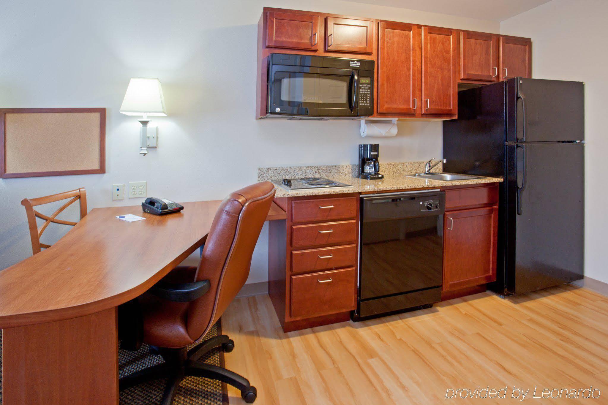Candlewood Suites Houston Westchase - Westheimer By Ihg Экстерьер фото