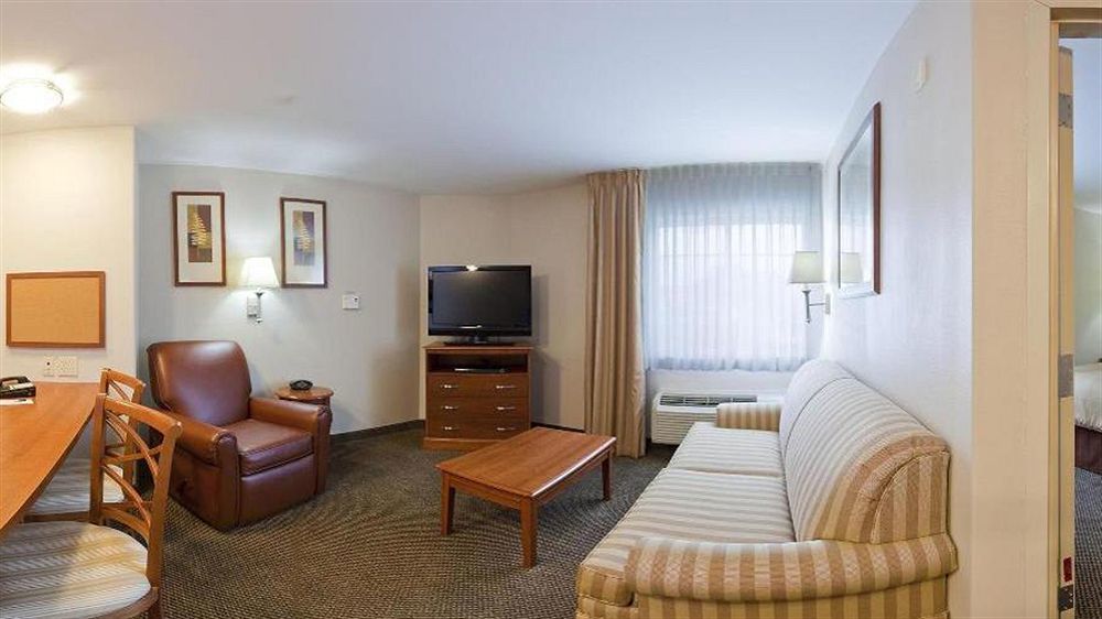 Candlewood Suites Houston Westchase - Westheimer By Ihg Экстерьер фото