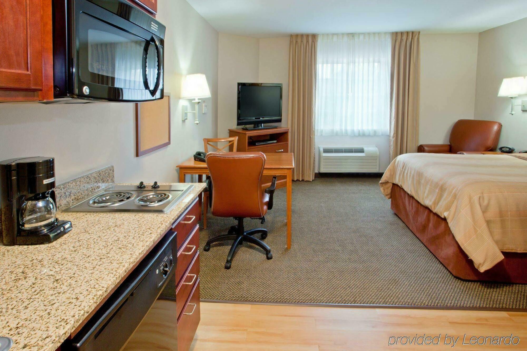 Candlewood Suites Houston Westchase - Westheimer By Ihg Экстерьер фото
